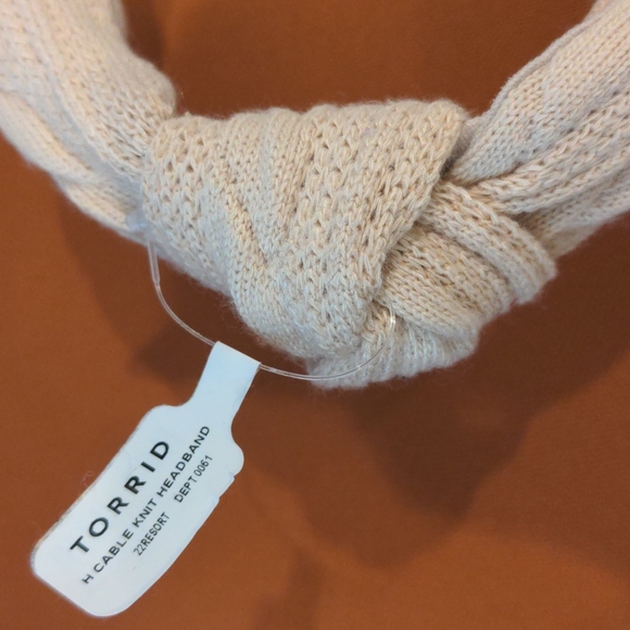 2 Headbands, beige knit knotted headband, red and beige print bow knot - Picture 3 of 4